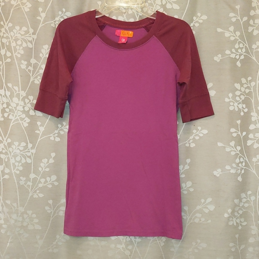 Two-Tone Raglan Tee - Picture 7 of 9